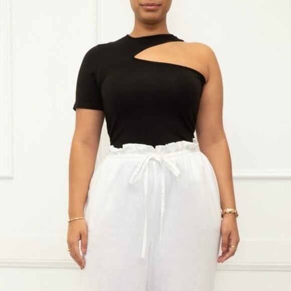 Eloquii Tops - NWT Eloquii One Shoulder Cut Out Short Sleeve Top Size 26/28 Black